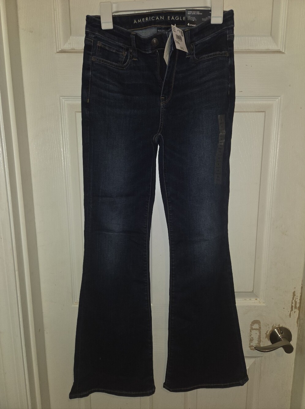 NWT American Eagle Super High Rise Flare Jeans Dark Wash Size 4